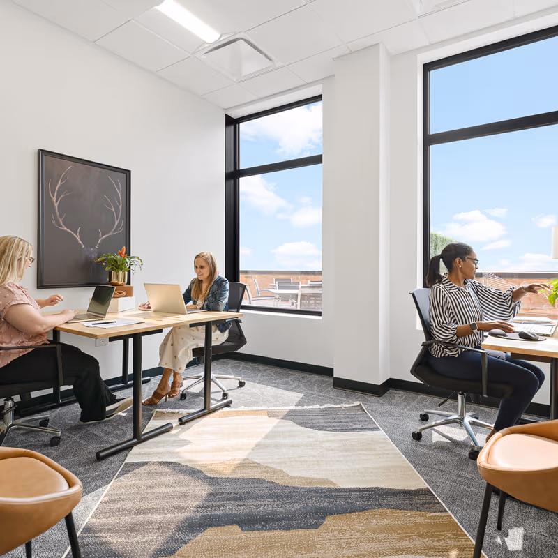 3838 North Ravenswood Avenue, Chicago - Image 2