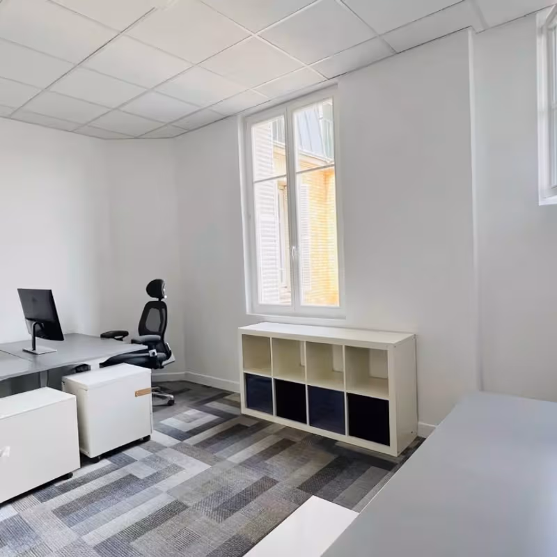 68 Av Des Champs-élysées, Paris - Image 1