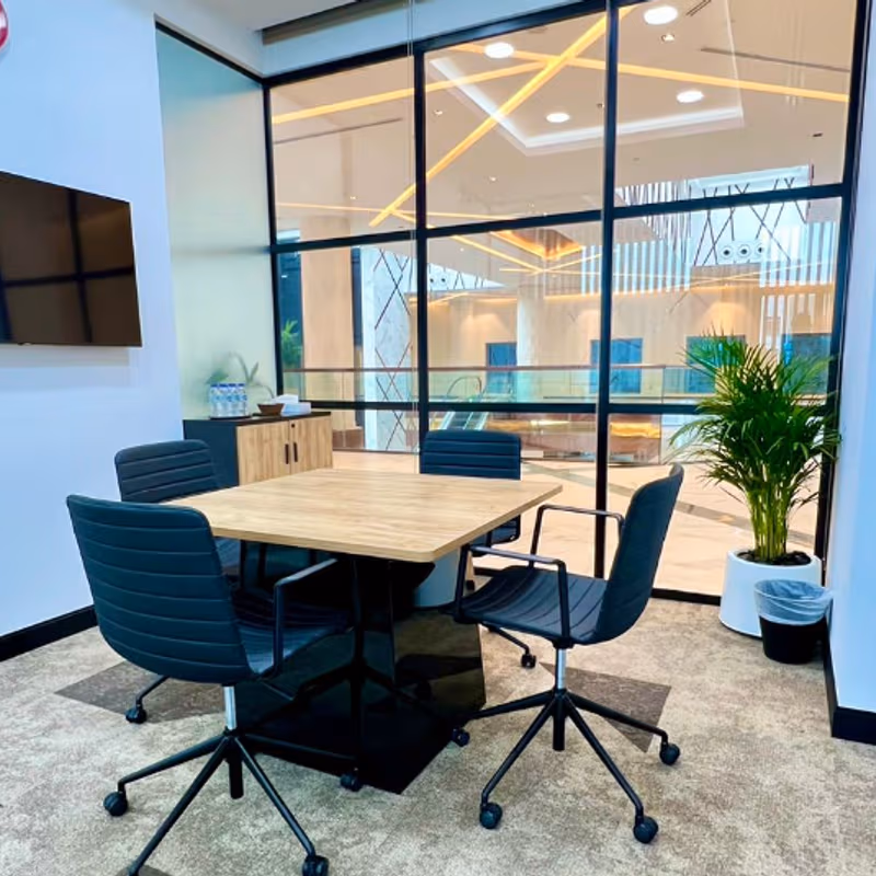 2nd floor, Al Hudaiba Mall, Al Mina Street Al Mina Street, Dubai - Image 3