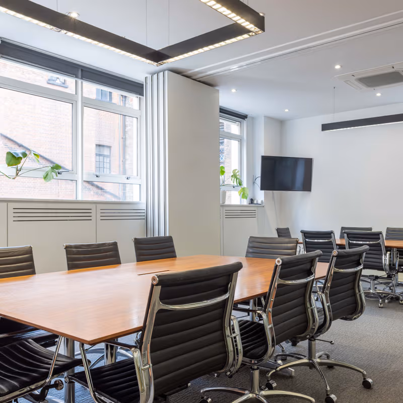 11 Hills Place, Greater London - Image 4