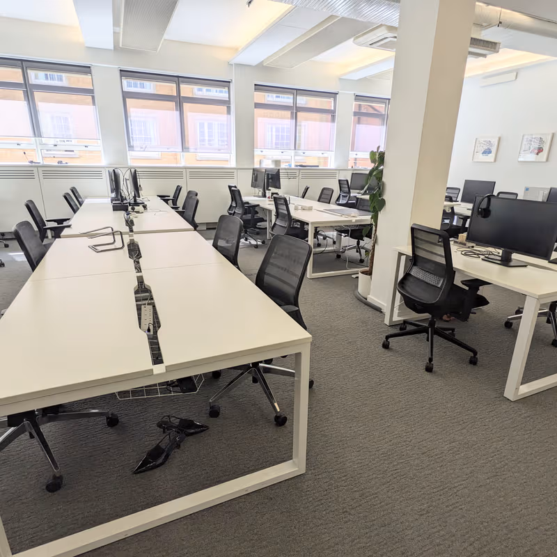 11 Hills Place, Greater London - Image 2