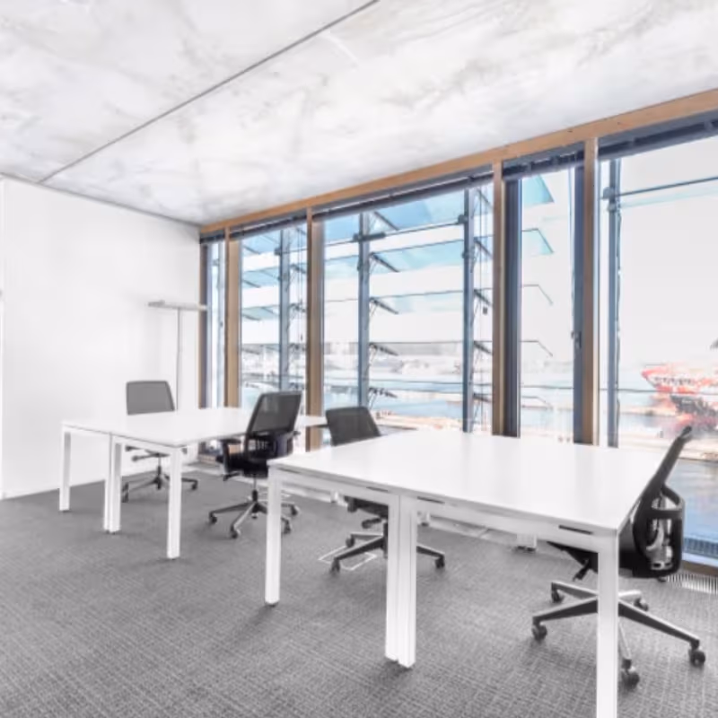 201 Queens Ave, London - Image 2