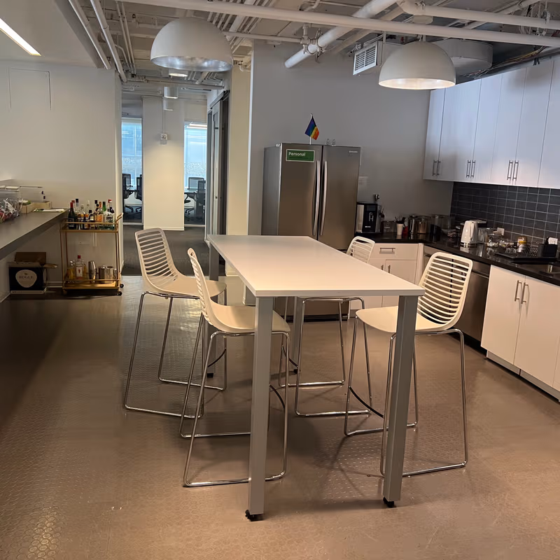 475 Park Avenue, New York - Image 4