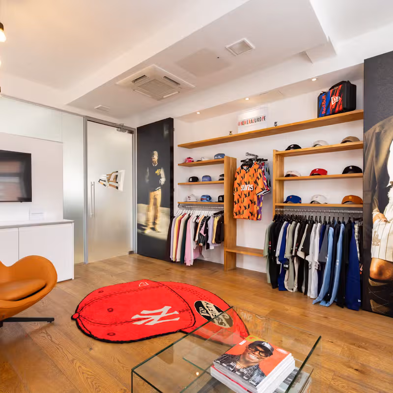 41-42 Eastcastle Street, Greater London - Image 5