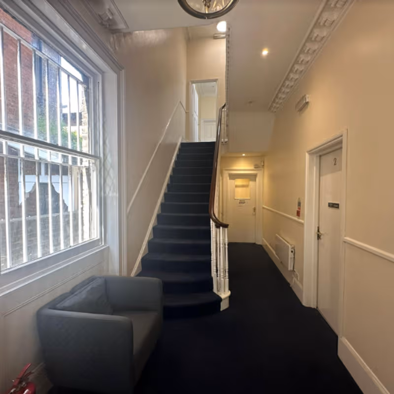 9 Disraeli Road, Putney - Image 4
