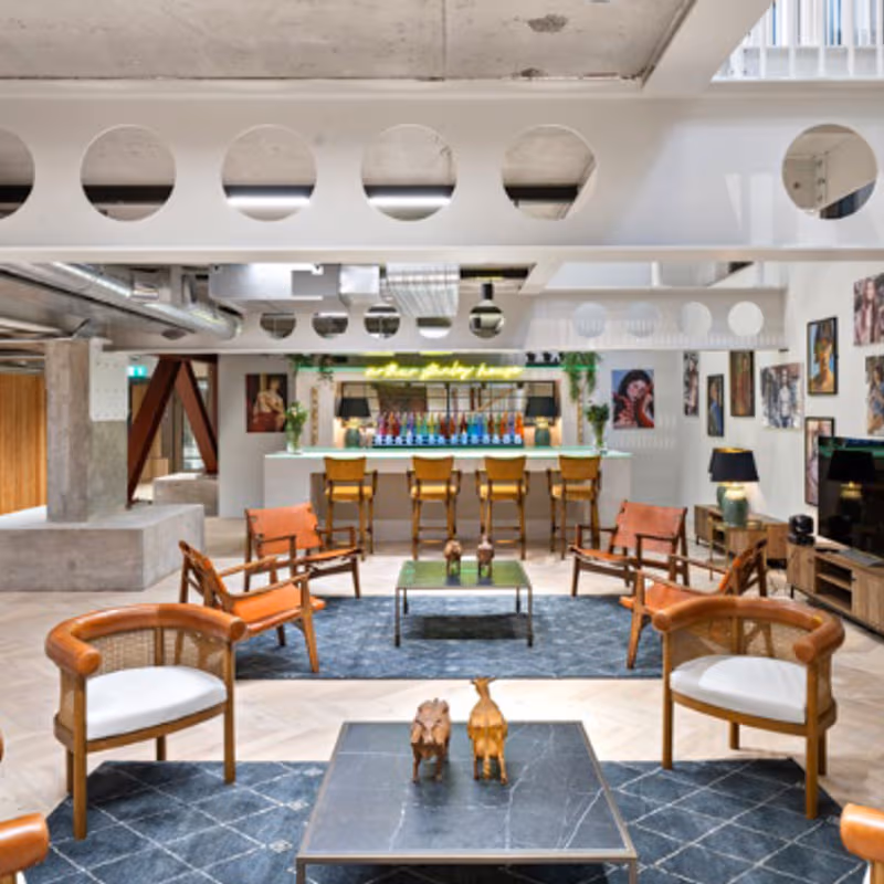 52 Tottenham St, London - Image 4