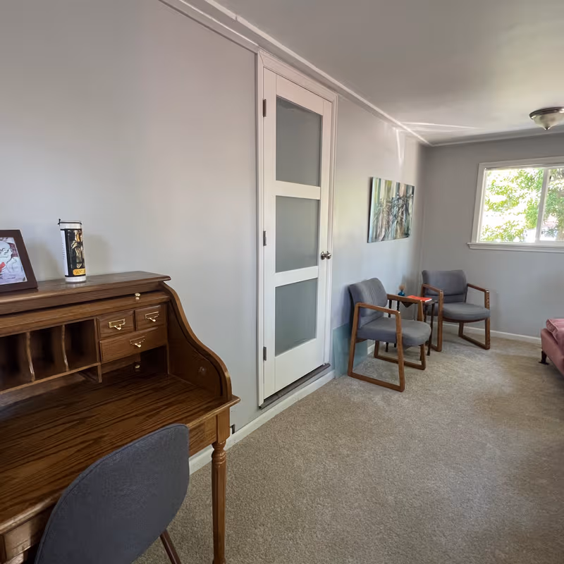 106 S Harrison Avenue, Lafayette - Image 2