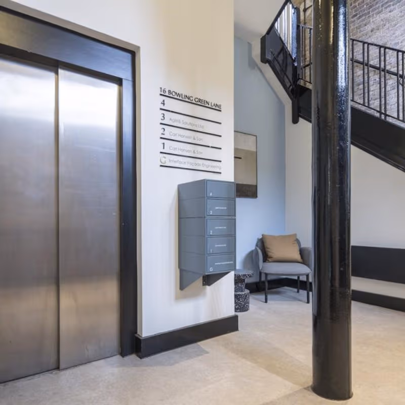 16 Bowling Green Lane, London - Image 7