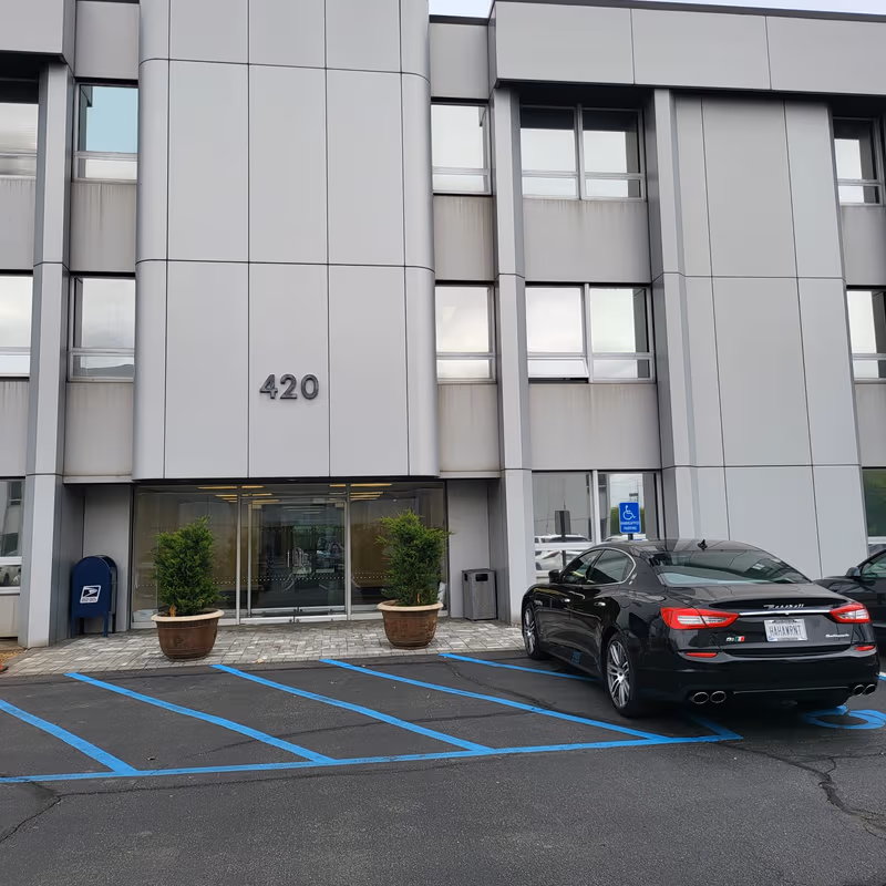 420 Jericho Turnpike, Jericho - Image 3