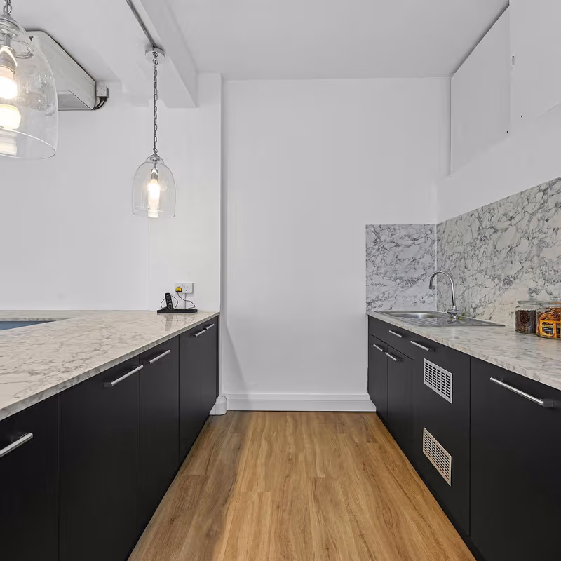 11-12 Charlotte Mews, Fitzrovia - Image 7