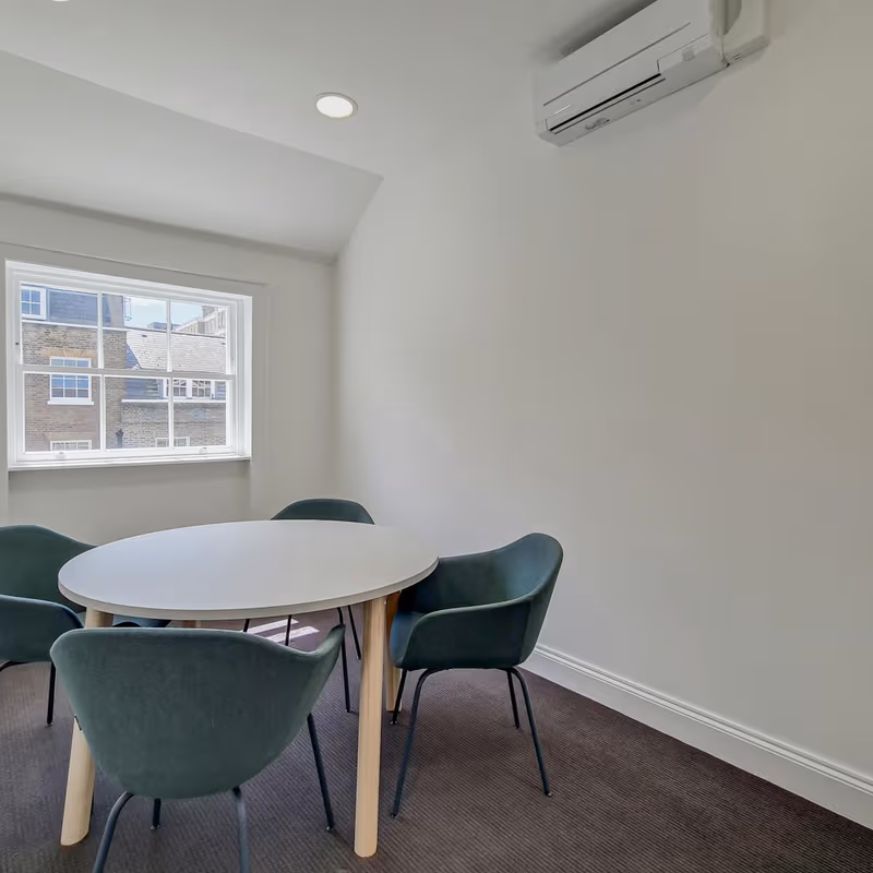 3 Fitzhardinge St, London - Image 5