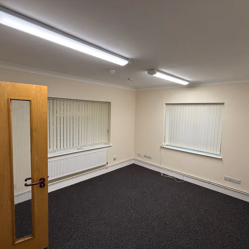 Randalls Rd, Leatherhead - Image 2