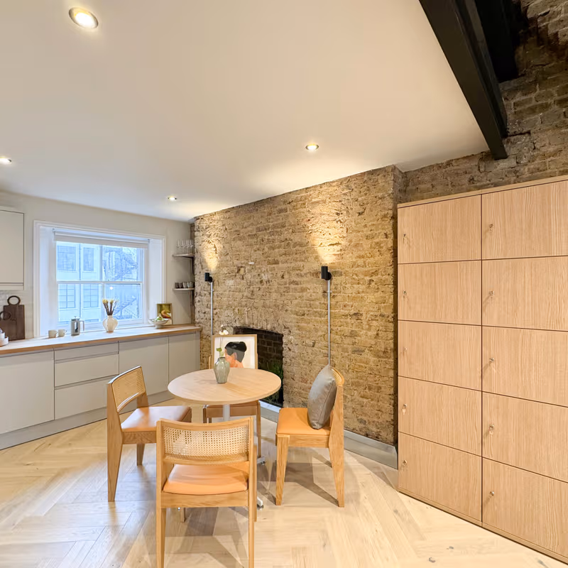 34-35 Eastcastle St, London - Image 7