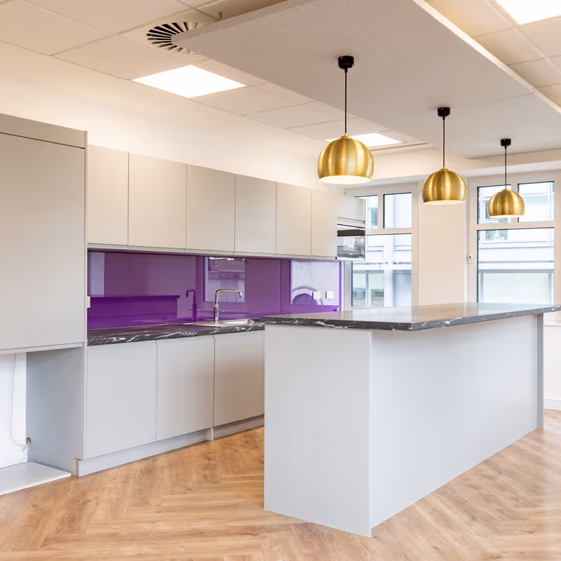 61 Queen Street, London - Image 1