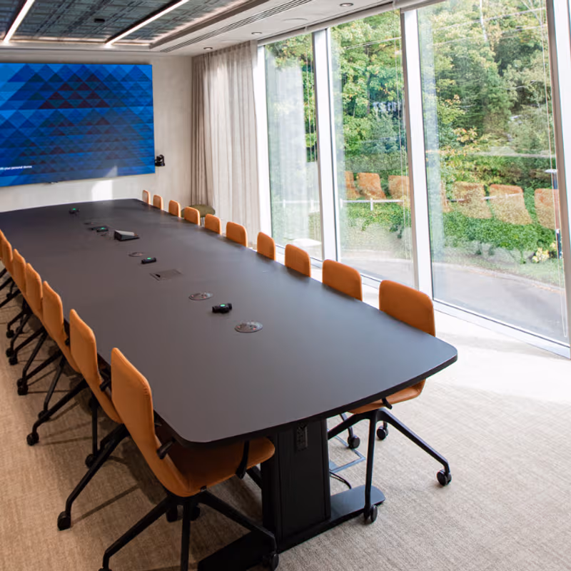 Wellington Way, Surrey - Image 10