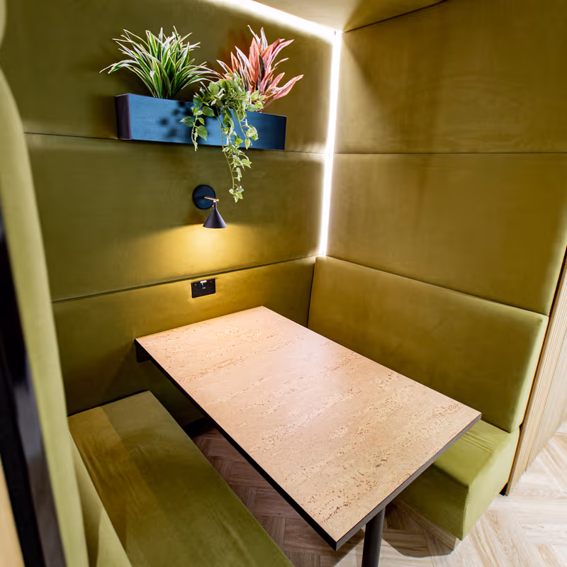 Wellington Way, Surrey - Image 2