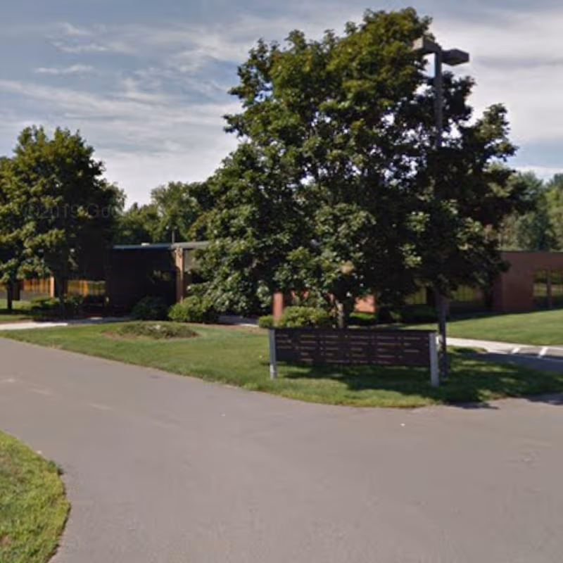 264 S River Rd, Bedford - Image 10