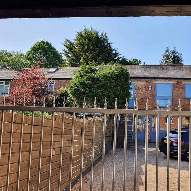 Station Road, Radlett - Image 11