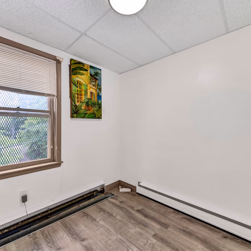 817 Main Street, Niagara Falls - Image 1