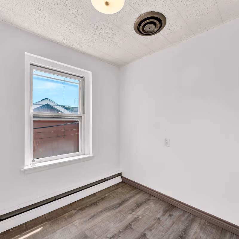 817 Main Street, Niagara Falls - Image 4