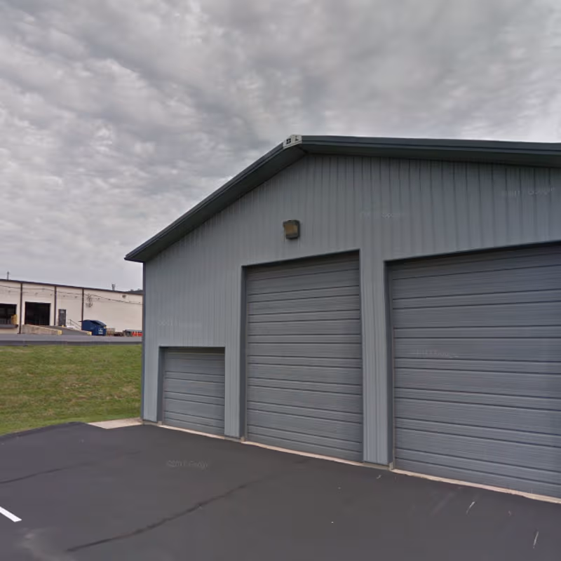 2458 Old Dorsett Road, Maryland Heights - Image 8