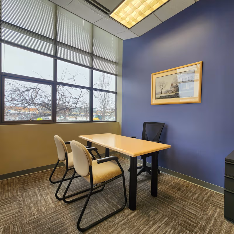 250 Parkway Drive, Lincolnshire - Image 2