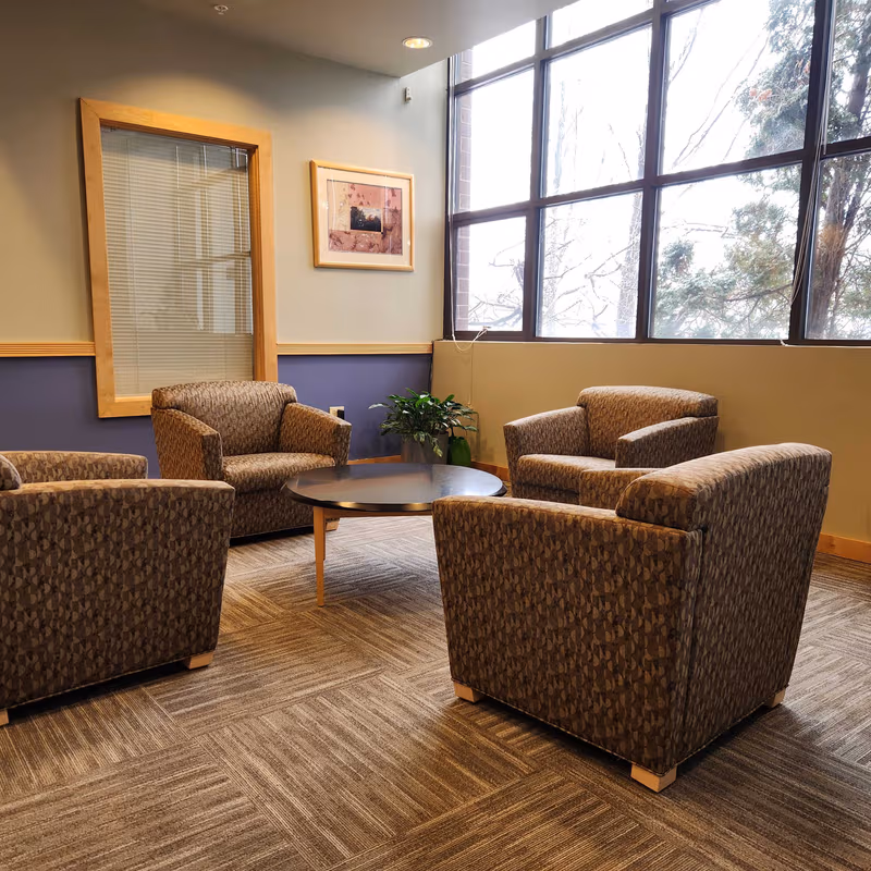 250 Parkway Drive, Lincolnshire - Image 7