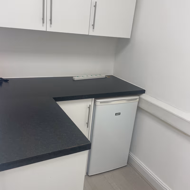 Theobald Street, Hertfordshire - Image 5