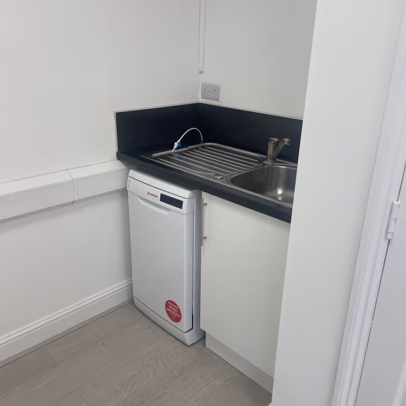 Theobald Street, Hertfordshire - Image 6