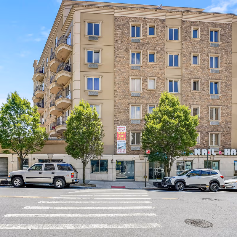 3030 Middletown Rd, Bronx - Image 9