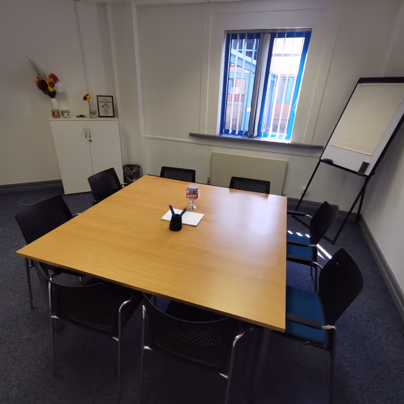 Dudley Court South Level Street, Brierley Hill - Image 4