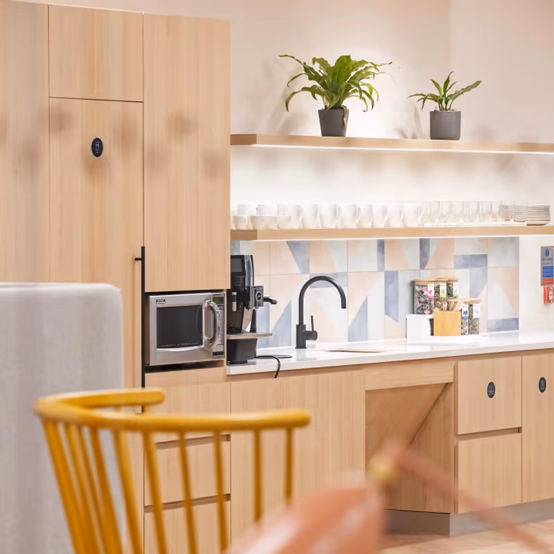 245 Hammersmith Road, Hammersmith - Image 4