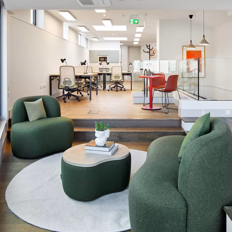 61-63 Rochester Place, London - Image 4