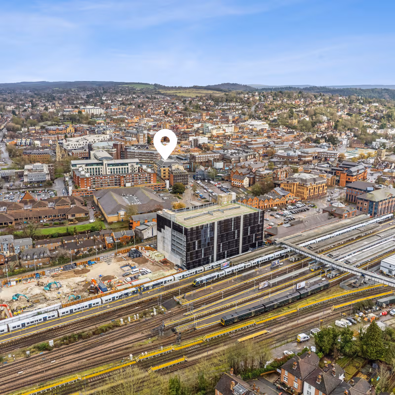 Onslow Street, Surrey - Image 9