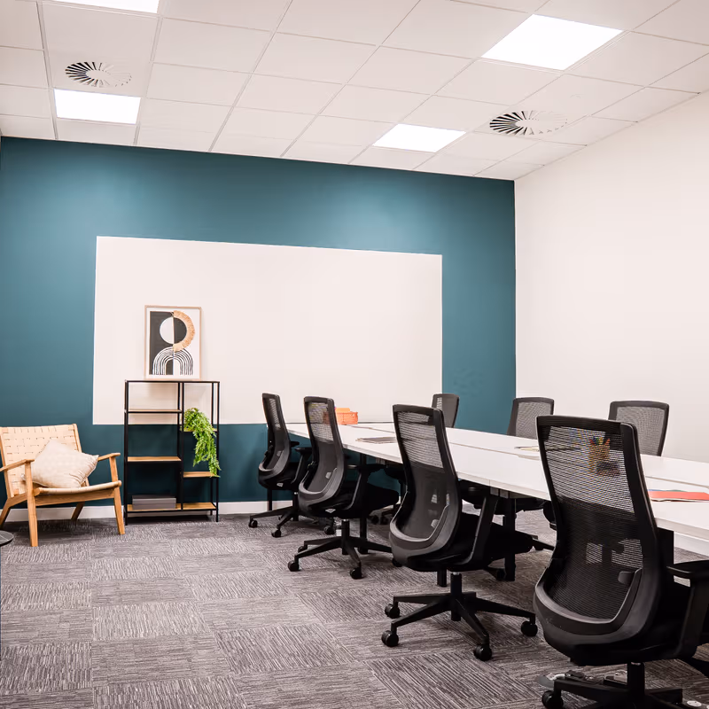 Millshaw Park Lane, Leeds - Image 9