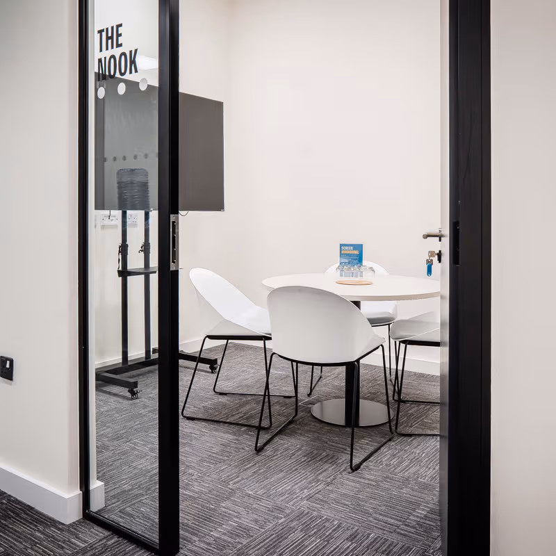 Millshaw Park Lane, Leeds - Image 8