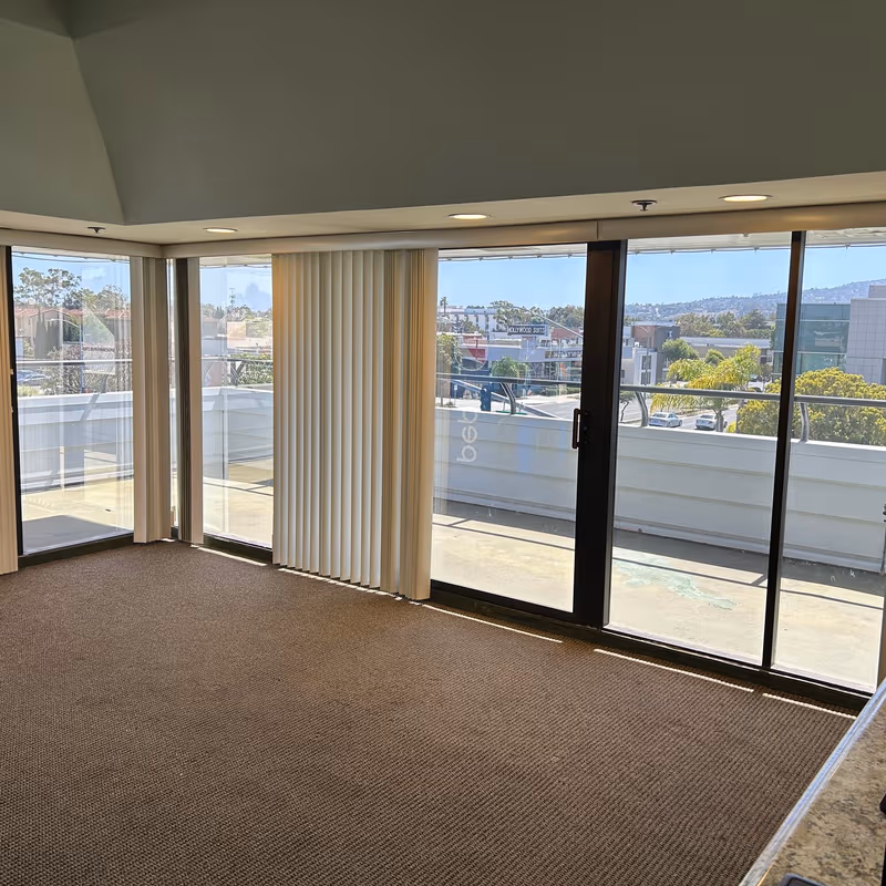 22939 Hawthorne Boulevard, Torrance - Image 2