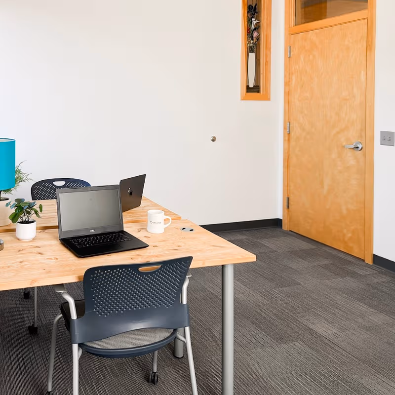 6611 University Ave, Windsor Heights - Image 2