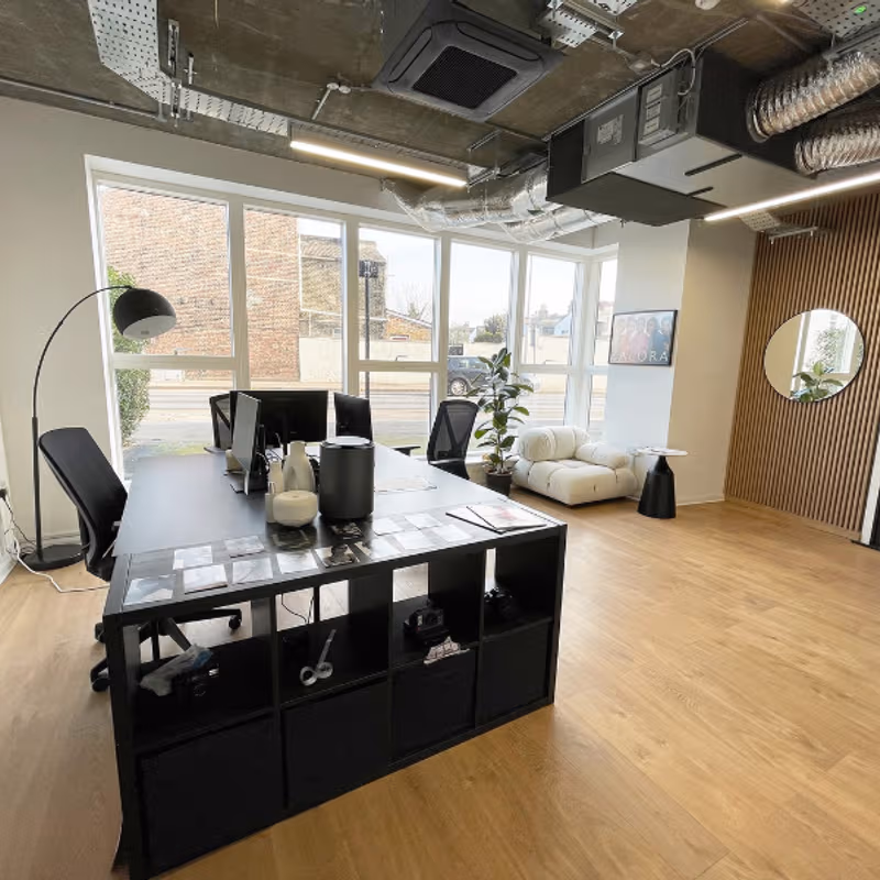 102 Rookery Court, Greater London - Image 4