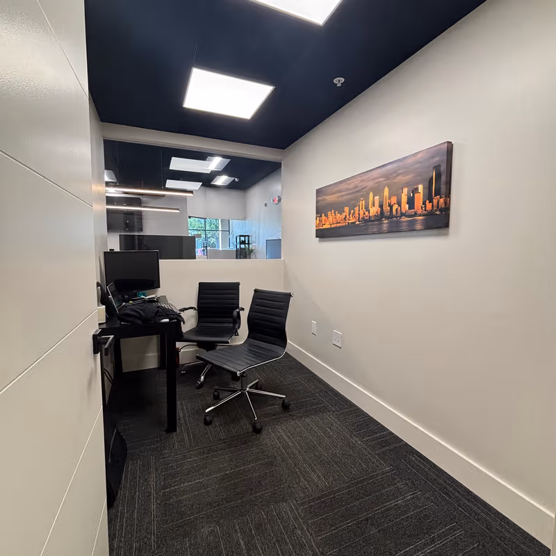 16137 Biscayne Boulevard, North Miami Beach - Image 6