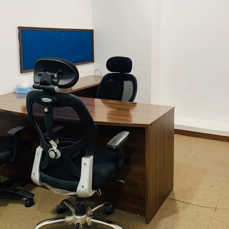 H 23 H Block Sector 63, Noida - Image 7