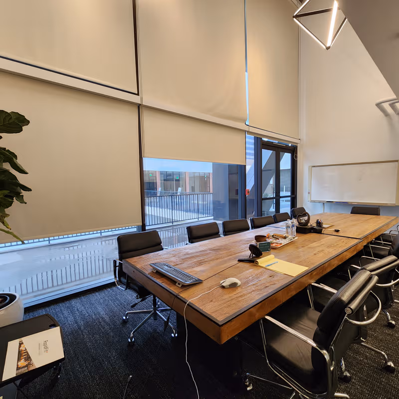 Wilshire Boulevard, Beverly Hills - Image 8