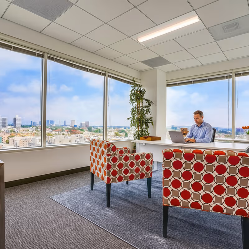 12121 Wilshire Blvd, Los Angeles - Image 4