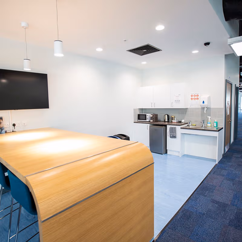 59 Walton Rd, Aylesbury - Image 7