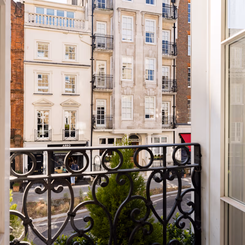 11 Curzon Street, London - Image 9