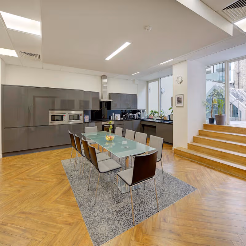 23 Buckingham Gate, London - Image 1