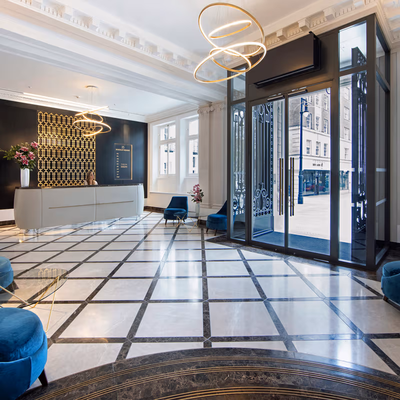 25 Berkeley Square, London - Image 3