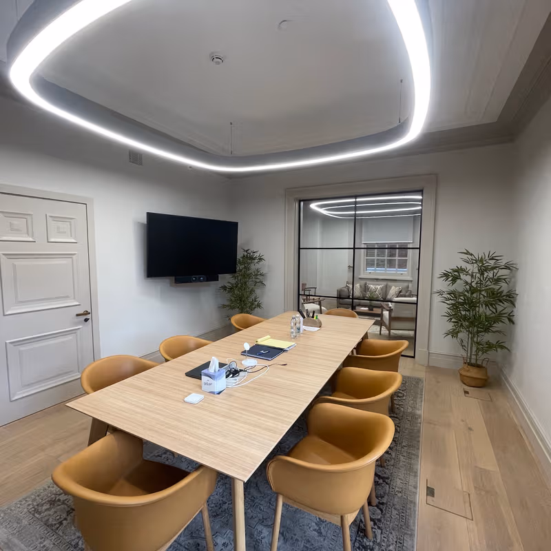 25 Berkeley Square, London - Image 2