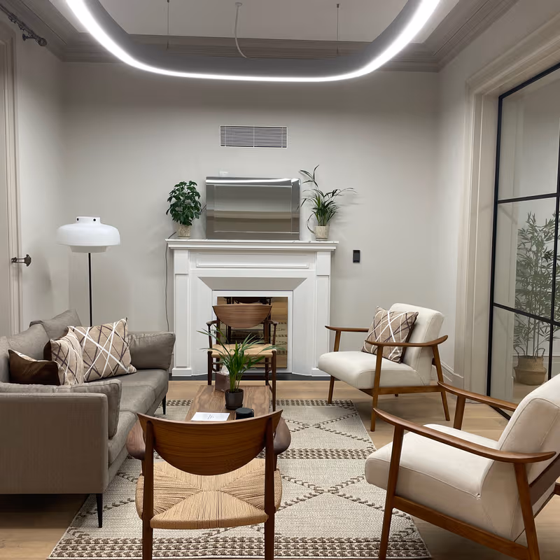 25 Berkeley Square, London - Image 4