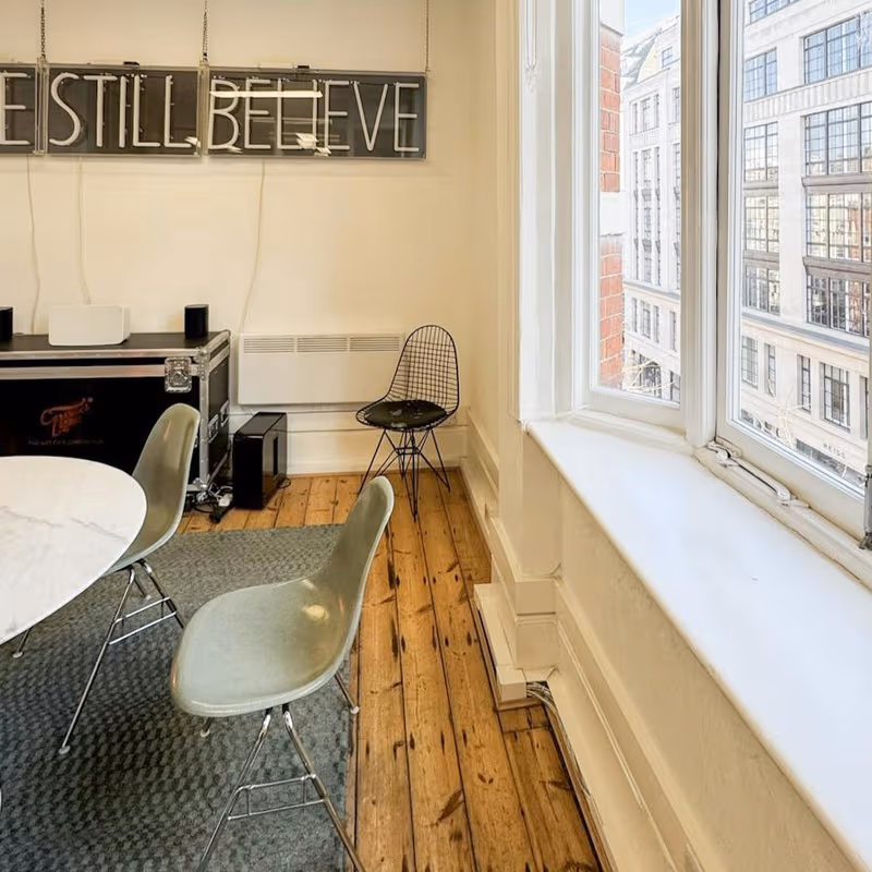 11-13 Market Place, London - Image 4